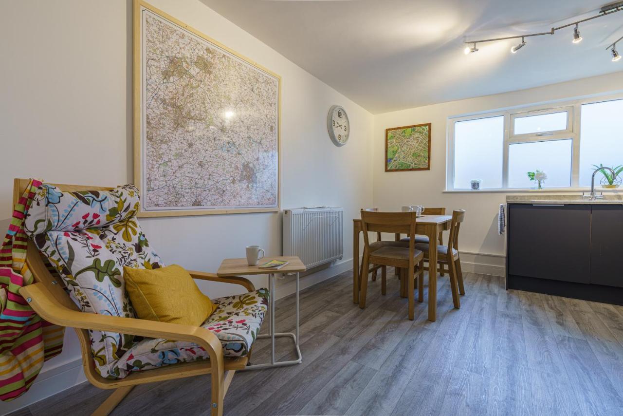 Appartamento Private Deck With Newly Refurbished Flat Attached! Cirencester Esterno foto