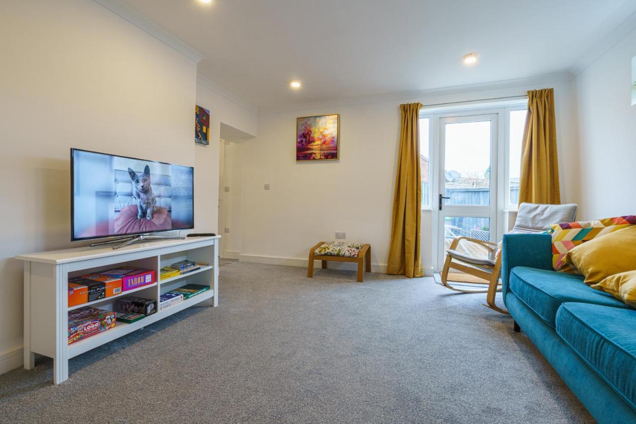 Appartamento Private Deck With Newly Refurbished Flat Attached! Cirencester Esterno foto