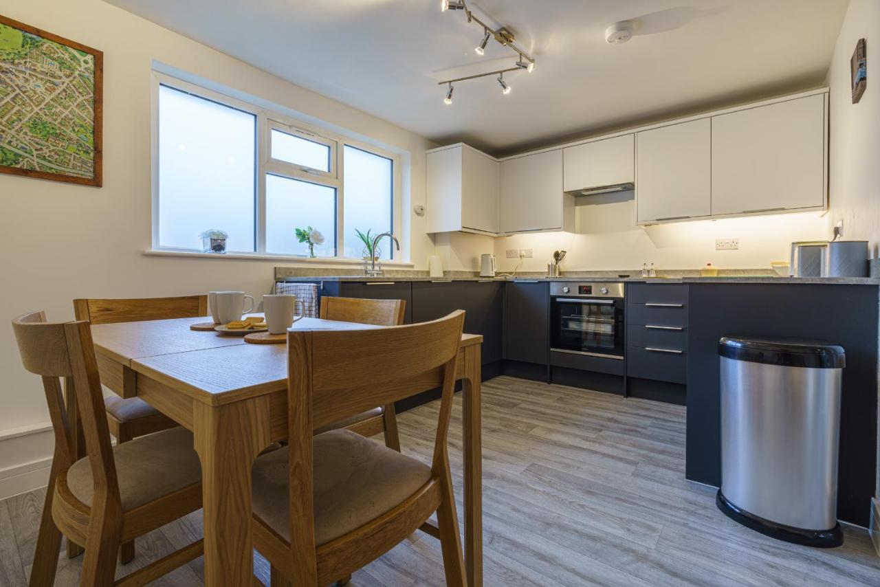 Appartamento Private Deck With Newly Refurbished Flat Attached! Cirencester Esterno foto